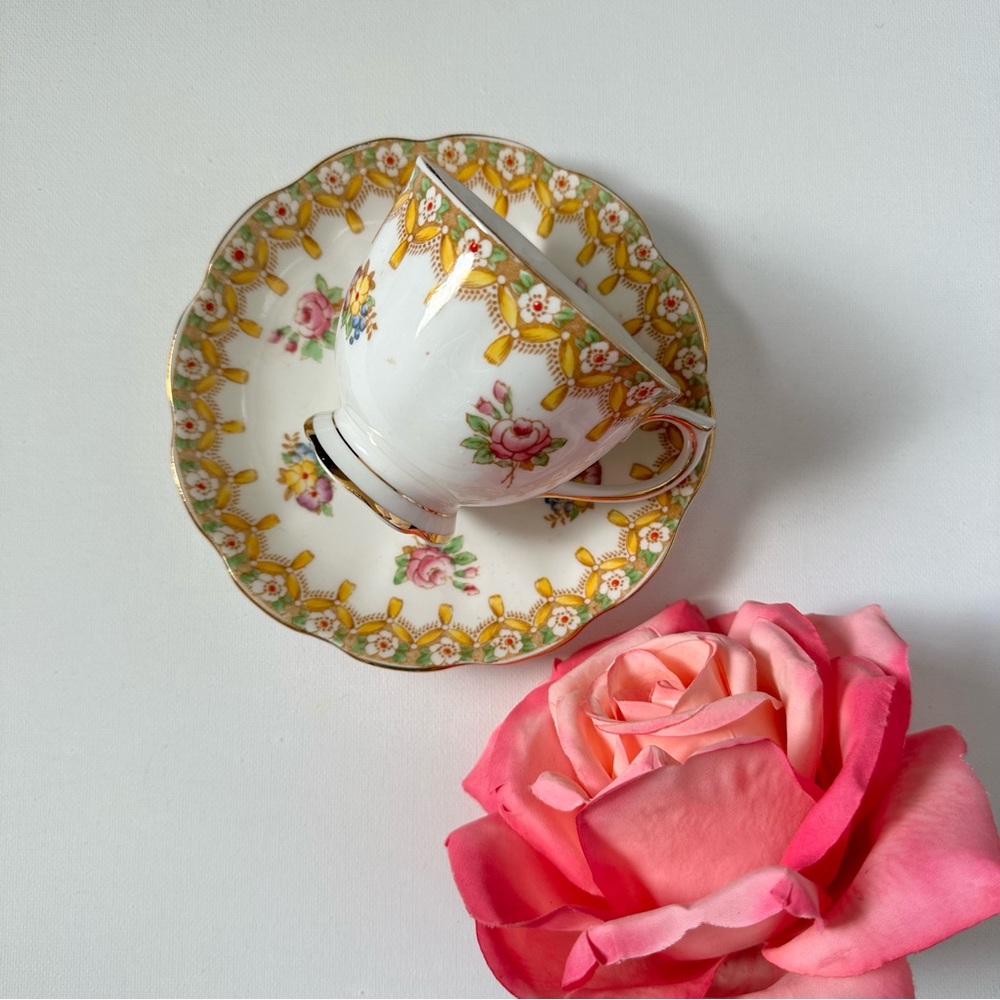 Royal Albert Teacup Saucer - Torquay Pattern